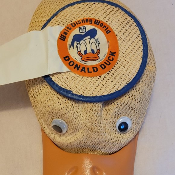Donald Duck Hat - Picture 1 of 2